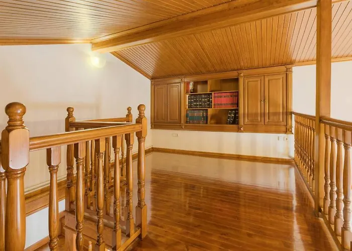 Anassa House *